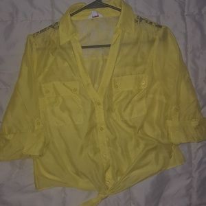 CANDIES - Yellow Button down top